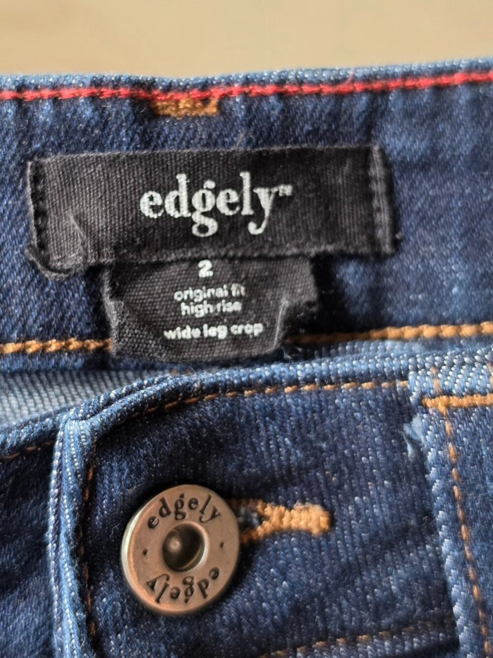 Edgely original fit high rise wide leg crop size 2 dark wash